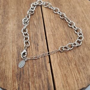 Charm Factory Elegant Silver Chain Bracelet B3423